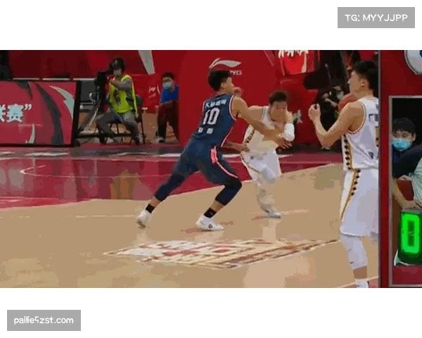 防守弱化引发讨论 对抗强度与观赏性需寻平衡点