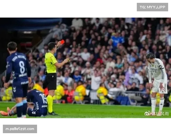 塞尔塔针对皇马右路重兵布防，希拉尔德斯战术预判失误